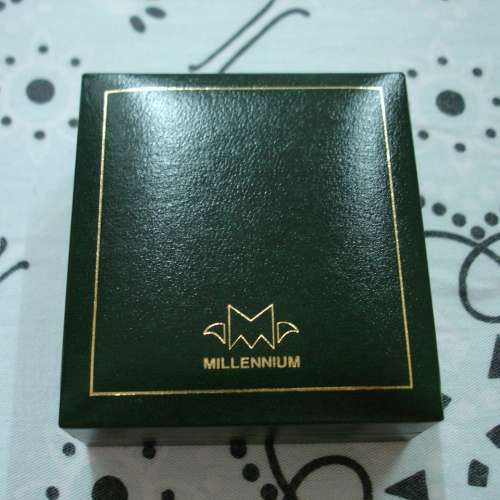 香港 2002 年發行馬年精緻紀念版金章