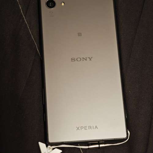 Sony Xperia Z5 Compact E5803 Vs E5823 90%新 Sony Xperia Z5 Compact E5823 罕有工程機 黑色 Z5Compact Android 6.0 - 二手或