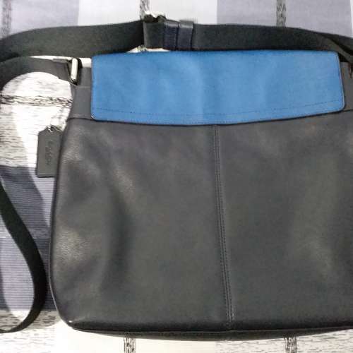 95% 新 Coach 斜背包