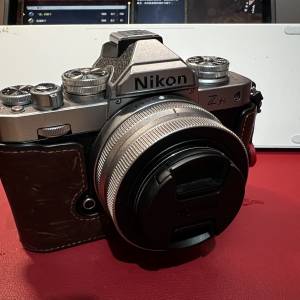 NIKON Z FC連 NIKKOR Z DX 16-50MM F/3.5-6.3 VR（銀色）鏡頭套裝