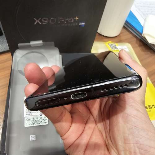 Vivo x90pro+ 12+512gb 95新