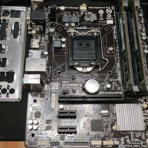 GA-B85M-DS3H (rev. 2.0) Micro-ATX主機版 ((正版Window10Pro啟用碼)) Socket 1150