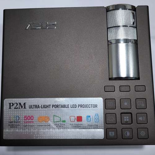 ASUS 輕薄型可攜式LED投影機 P2M；黑色啡色都有；新淨