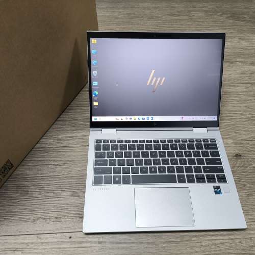 全新hp elitebook 830g10 i7-1365u 32g ram 512ssd.5g sim card