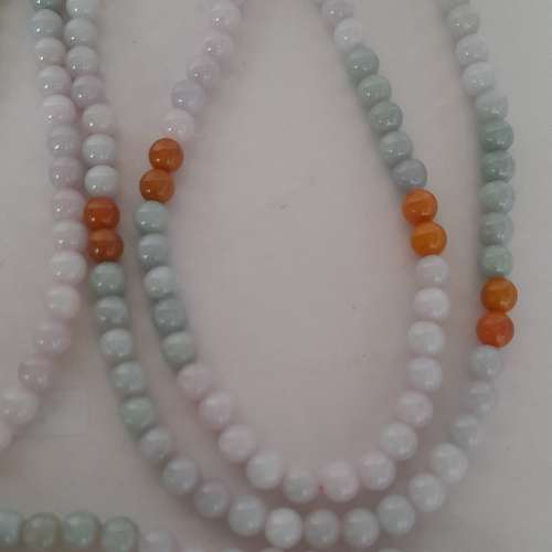 翡翠A玉，8mm32寸，108粒，圓滑好水頭，淺紫色調。每條三百三十元兩條八折三條七折...