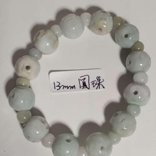 一手翡翠A玉手串13mm圓珠/12x16mm桶珠共售200元，單條138元。no.B20.2.25