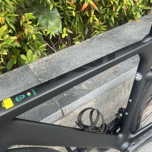 2025 JAVA FUOCO TOP 火6 24速 油剎桶軸 碳刀碳纖維公路車 送水架前後蛙燈