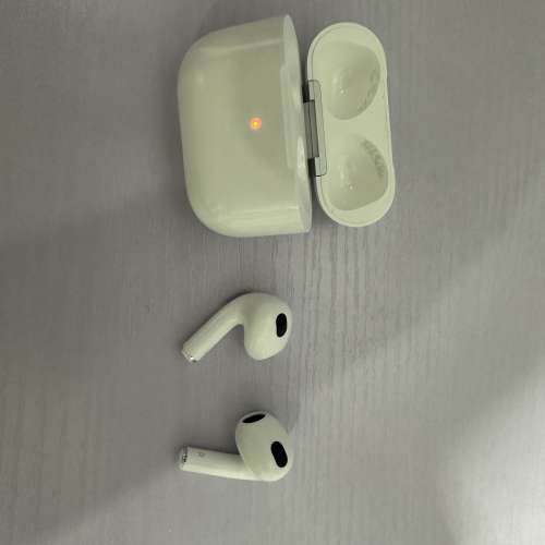 Air pods 3 （無線充電）