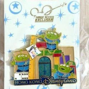 全新 Disney Llittle Green Man 三眼仔 胸針 襟章 徽章 心口針