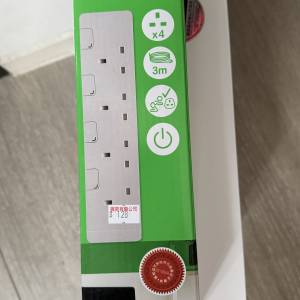 Schneider 全新4位拖板