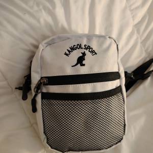 kangol 斜揹袋仔