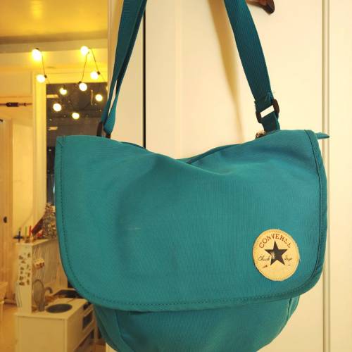 Converse vintage crossbody bag