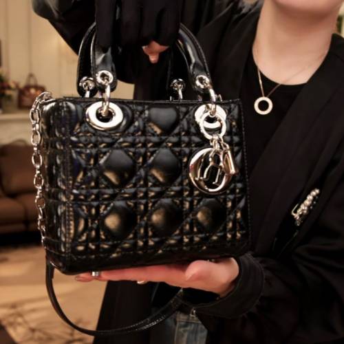 Dior黛妃精致迷你真皮包包（正品）