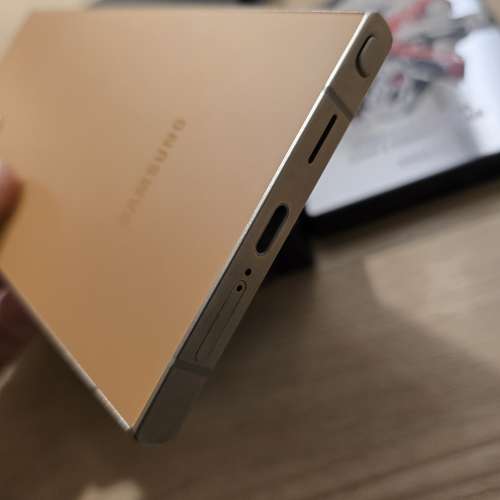 Samsung S24 Ultra 1TB,黃色鈦金屬，完美冇花，冇修冇拆，所有功能正常，港行有單過...