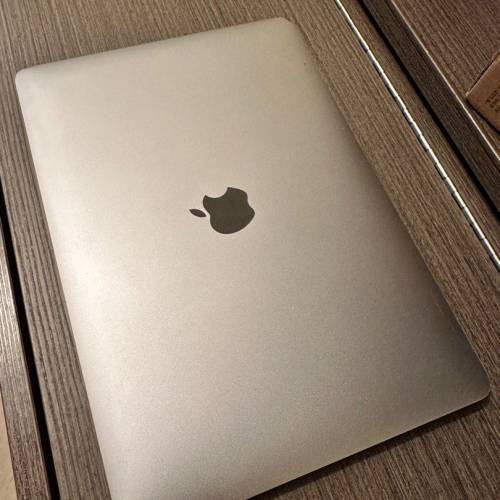 MacBook Pro 13', 2017 2.3ghz i5, 8gb ddr3, 256g ssd