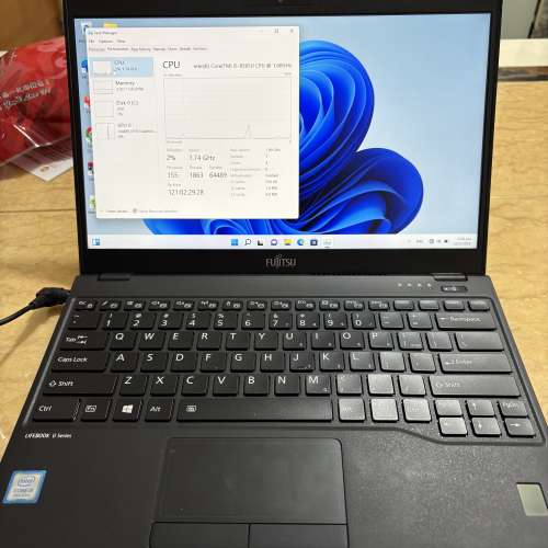 Fujitsu U938 13.3 inch FHD laptop pc