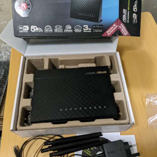 ASUS RT-AC68U AC1900 雙頻電競無線路由器-香港行貨有盒齊配件(100% WORK)