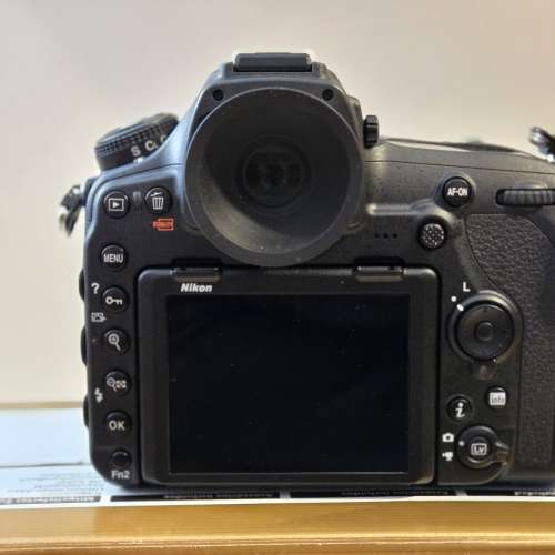 Nikon D850 Body with original battery / charger and box