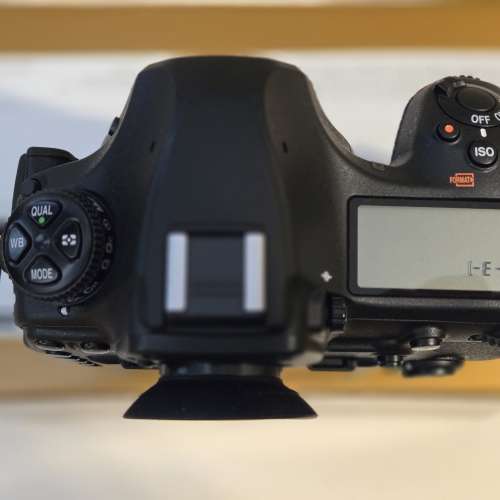 Nikon D850 Body with original battery / charger and box