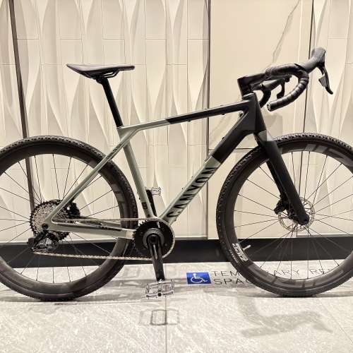 Canyon Grail CF SLX 8 AXS Gravel