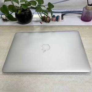 13寸macbook Air i7高配筆記本電腦，8GB記憶體 ，256G固態SSD硬盤，超