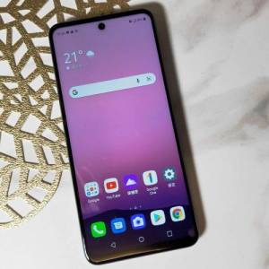 LG Q83 5G 手機 附設指紋解鎖