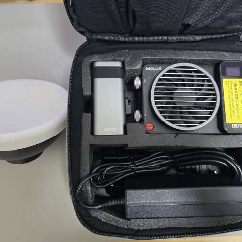 極新淨靚仔 智雲X100 Combo行貨 全套有盒有單 保養至2025年7月