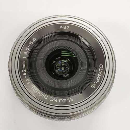 Olympus 銀色 EZ 14-42mm f/3.5-5.6 ED MSC (電動變焦餅鏡) - 98% New, 香港行貨，...