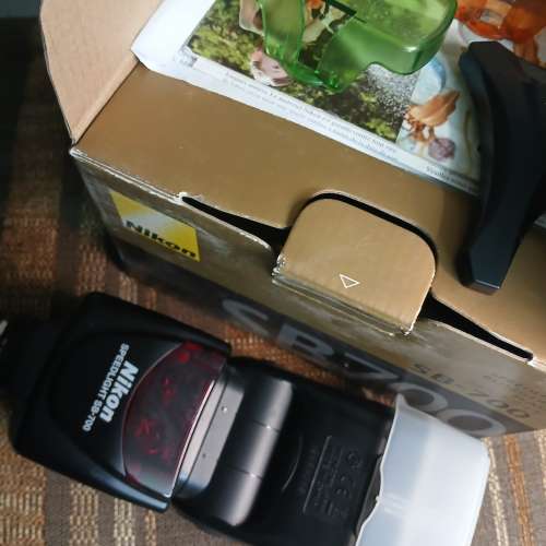Nikon SB700
