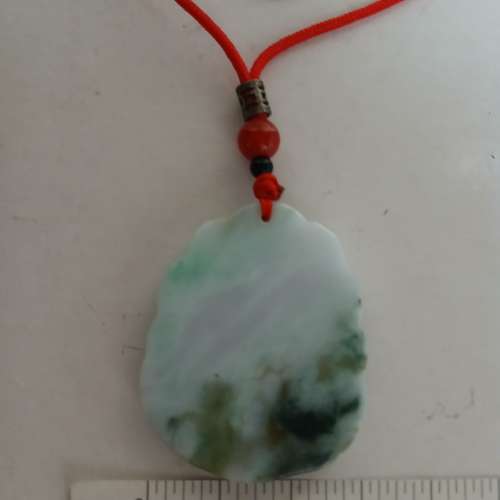 翡翠A玉狐狸吊墜，48x38x7mm,連26吋紅繩頸鏈， 好工圓滑，狐狸高貴機靈旺桃花人緣...