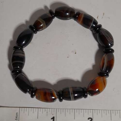 瑪瑙桶形天珠手串，15x10mm.全天然圖案。no.26.2.25