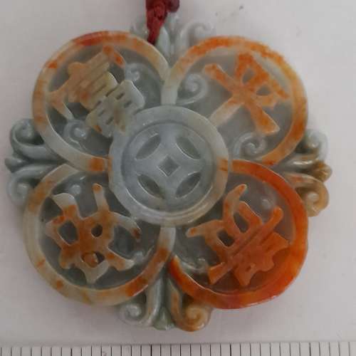 紅翡A玉，雙面雕刻有平安富貴吊墜,52x5mm 配上紅翡頸鏈，6mm26寸，好工圓滑。no.26...