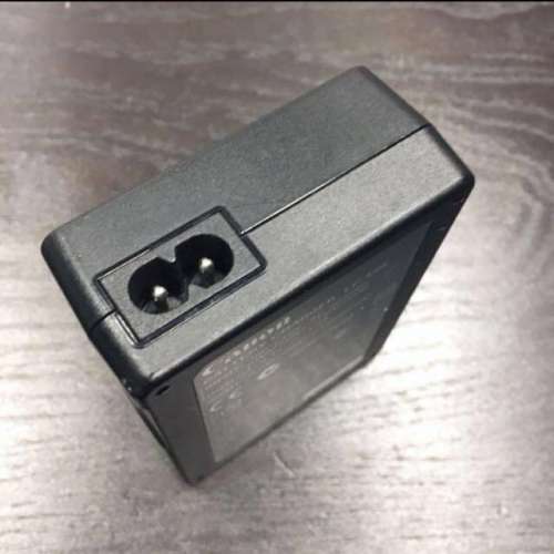 原裝 Canon LP-E6E充電器