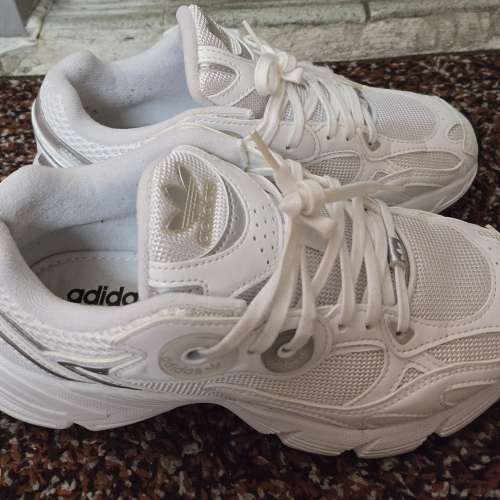 ADIDAS ASTIR 運動鞋