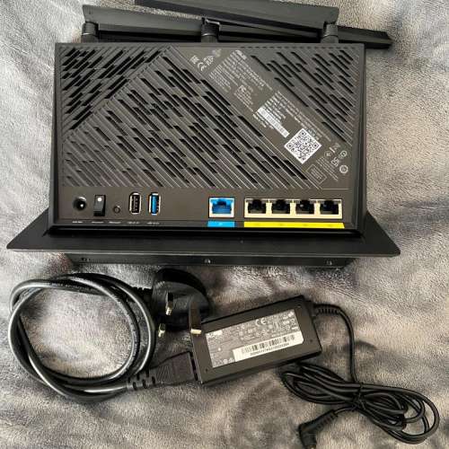 Asus RT-AX86S 雙頻WiFi 6 AX 無線路由器