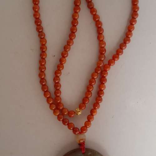 紅翠A玉下山虎吊墜48x6mm.連26寸紅翡頸鏈，下山虎氣勢兇猛鎮邪靈，護佑家中吉祥。n...