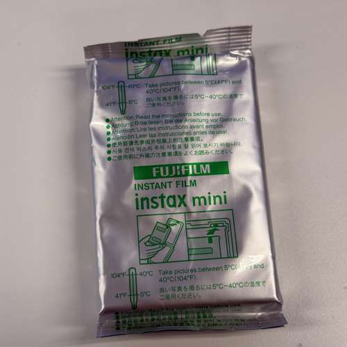 95% New Rolleiflex Instant Camera + 10張1 pack相紙 + 原裝Filter set + 皮套