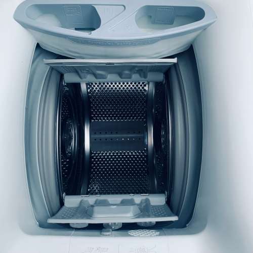 Zanussi 金章 上置式洗衣機 (6kg, 850轉/分鐘) ZWY60815SI 九成新以上 包送貨及安裝...