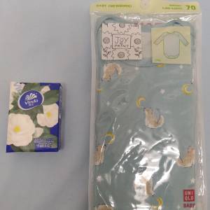 全新粉藍色小狗圖案UNI QLO BABY嬰兒連身衣70碼 嬰兒包屁衣 BB衫