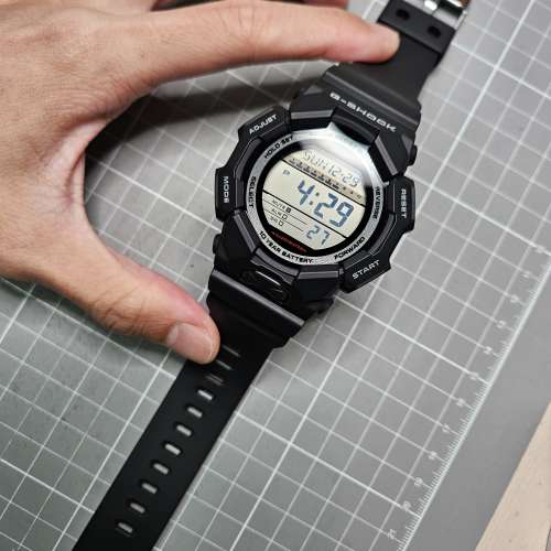 95%new 行貨Gshock GD-010-1 10年電