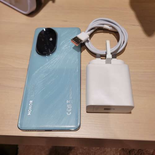 Honor 200pro 港行 12+512  98新