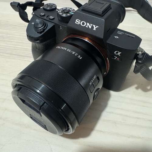 Sony a7r3 a7riii 相機連鏡頭 / 連兩粒原廠 Sony 電池 ( 很新非常少用 )