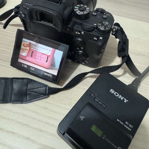 Sony a7r3 a7riii 相機連鏡頭 / 連兩粒原廠 Sony 電池 ( 很新非常少用 )