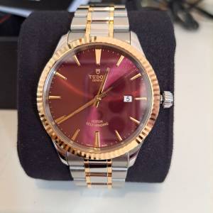 Tudor  12713