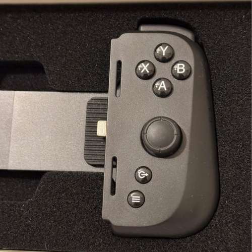 Razer 雷蛇Kishi V2 通用行動遊戲控制器 (iPhone 專用) (保養到5/2025)