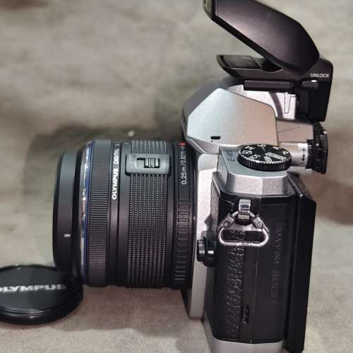 olympus E-M5 EM5 一代 OMD OM-D + 14-42 R II SC：6xxx