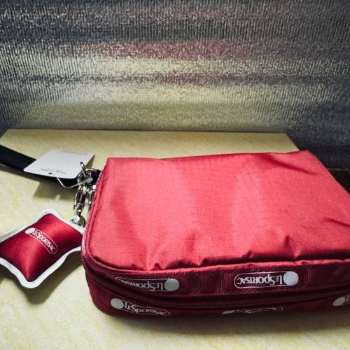 全新LeSportsac 麻雀造型手腕帶手提包 多用途收納袋 連紙袋、密實袋包裝