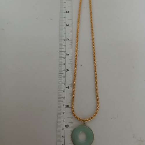古舊存貨人手包鑲嵌铜框平安扣，28mm，不保A，連18寸粗銅鏈。 no.D5.2.25