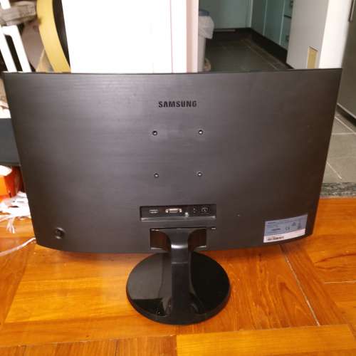 Samsung 24” LED 曲 Monitor