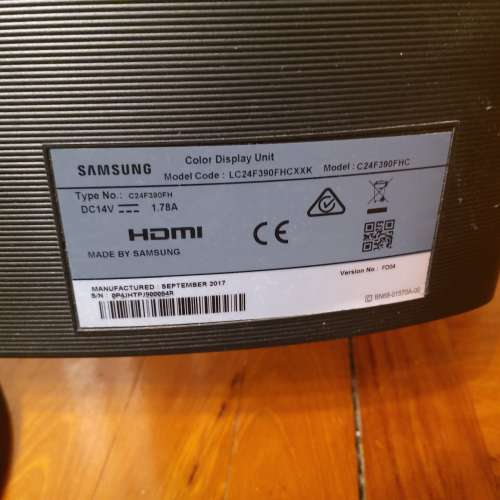 Samsung 24” LED 曲 Monitor